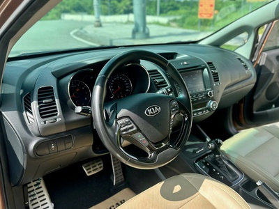 Bán xe Kia Cerato 1.6 AT 2018, màu nâu. 16