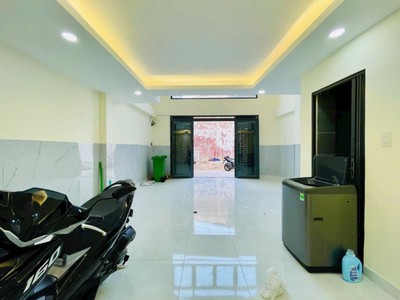 Bán căn hộ dịch vụ 5 tầng dòng tiền 21tr/tháng -vị trí đắc địa tuyến kênh tham lương - chỉ 5.8 tỷ 1