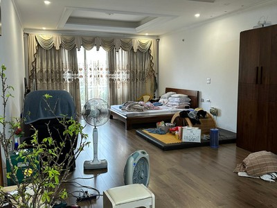 Bán nhà mặt phố phố huế, 140m2, 10 tầng 2 hầm, mặt tiền 7.2m, 159 tỷ, vỉa hè rộng, kd đỉnh 1