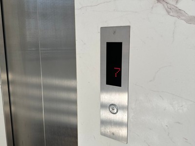 Bán nhà mặt phố phố huế, 140m2, 10 tầng 2 hầm, mặt tiền 7.2m, 159 tỷ, vỉa hè rộng, kd đỉnh 3