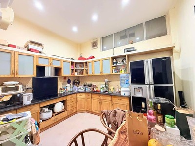 Bán nhà đẹp phố võ chí công 40m2 5tầng mặt tiền 6.5m 7.5 tỷ cầu giấy 2
