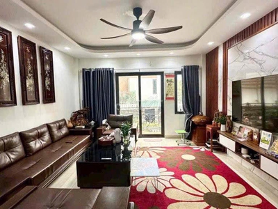 Bán nhà phố đại cát 36m2 x 5 tầng, nhà đẹp long lanh , mặt ngõ rộng ô tô tránh vào nhà, 3 phòng ngủ 0