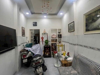 Nhà hẻm vip tràn bình trọng q5-32m,3tầng,3pn shr,hoàn công đủ,chỉ 5.5tỷ tl 4