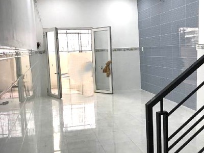 Bán nhà hẻm xe hơi 2 tầng quốc lộ 13 100M2 sổ vuông vưc nhỉnh 5 tỷ - thu nhập 14TR/tháng 0