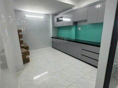  bán nhà hẻm 4m cao thắng, q.10, gần hà đô, 6.x tỷ 4