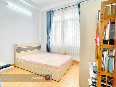  bán nhà hẻm 4m lý thái tổ, q.10, sát mt, 8.x tỷ 1