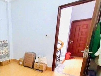  bán nhà hẻm 4m lý thái tổ, q.10, sát mt, 8.x tỷ 2