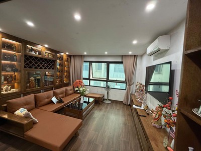Bán tòa nhà 8 tầng tm phố cầu giấy, khu vip gần phố, ô tô vào nhà, kd vp chỉ 25 tỷ 0
