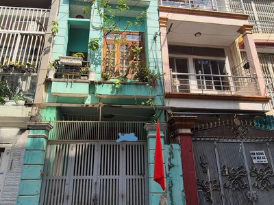 5.8 tỷ thương lượng 3.9x10m, 3 tầng, hẻm ni sư huỳnh liên, p10 0