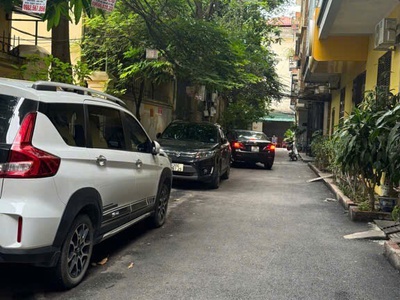 Trung tâm đống đa - phân lô - oto 4 chỗ đỗ cửa - 10m oto tránh đỗ ngày đêm - ngõ thông - kinh doanh 0
