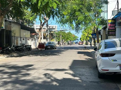 Cần bán nhà mặt tiền nguyễn biểu 119m2 ngang 5m nhà 2 mặt tiền trước sau 0