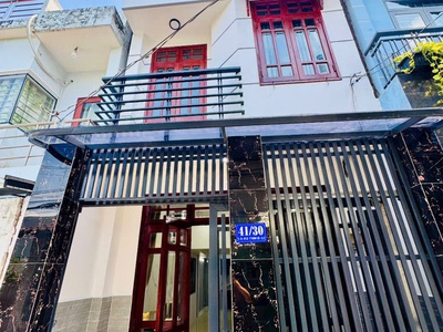 Bán nhà 2 lầu thạnh lộc 29 gần ngã tư ga hướng đông nam đường 6m- 3pn- sân thượng chỉ 4,39 tỷ cho 0