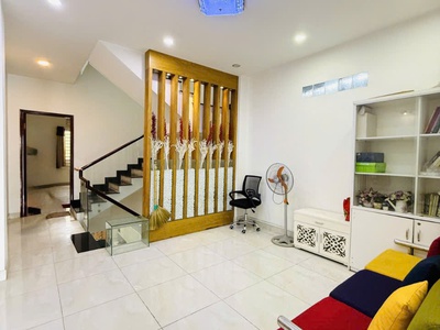 Siêu hiếm nhà mặt tiền kinh doanh hương lộ 2 gần ngã tư 4 xã 200m2,4 tầng nhỉnh 19 tỷ 2