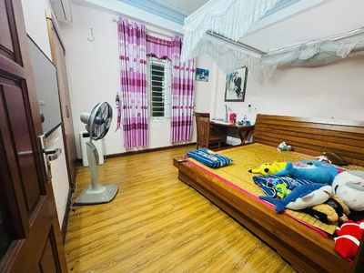 Bán nhà phố Phan Đình Giót - Phương liệt ,DT:45m2 ,Giá Nhỉnh 6tỷ , oto gần 2