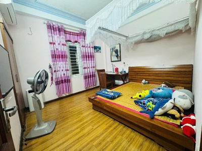 Bán nhà phố Phan Đình Giót - Phương liệt ,DT:45m2 ,Giá Nhỉnh 6tỷ , oto gần 1