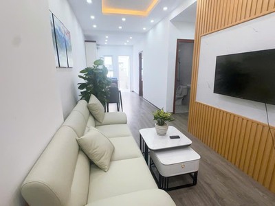 Cần bán gấp căn hộ 2pn - 2vs chung cư  mặt đường nguyễn xiển   giá chỉ 3 tỷ 1