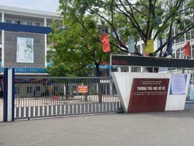 Bán nhà ngõ 135 phố bồ đề 60m, thang máy, ô tô vào nhà. 1