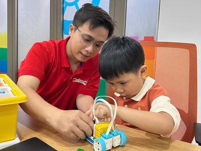 Khơi Gợi Tư Duy Sáng Tạo Cùng Robotics Tại Mykingdom STEAM 2