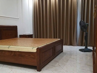 Nhà khúc thừa dụ, mặt ngõ 5m, 67m 4 tầng, độc lập còn đẹp, giá 5.5 tỉ 2