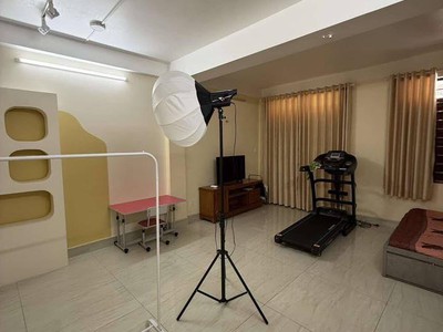 Tân bình   hxh tránh thông - kinh doanh tốt- giáp quận 10 - mới đẹp - 80m2 ngang hiếm 5.4m - 5 3
