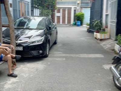 Bán nhà 3 tầng, 89m , 7.9 tỷ, q.9, đường đình phong phú 4