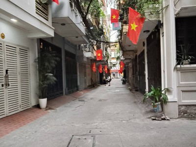 Bán gấp ngõ phố thai hà, ô tô đỗ cửa, kinh doanh đỉnh , 61m 16 tỷ 0