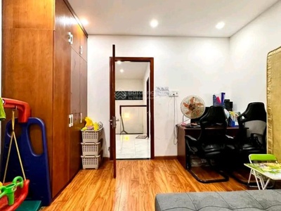 Nhà hẻm 5m, hẻm 1/, sát mặt tiền nguyễn văn đậu, dt 44m2  4m x 11m , 4 tầng, giá chỉ 5.x tỷ 3