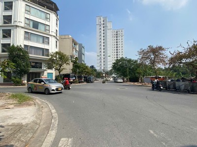 Bán nhà mới 7 tầng thạch bàn, long biên mặt tiền 3.6, giá 9 tỷ 2