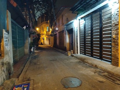 Bán nhà mới đẹp ô tô qua vào nhà phố chu huy mân 70 m2,x  5 tầng,mặt tiền 3.5m, 12.3 tỷ long biên. 1