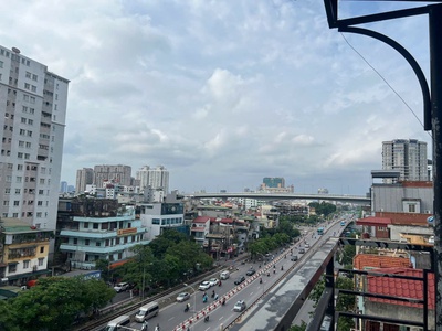 Cho thuê căn hộ tầng 4 mặt phố giải phóng ngay bách kinh xây, 45m2, full đồ, ở gđ, nhóm 3 ng 0