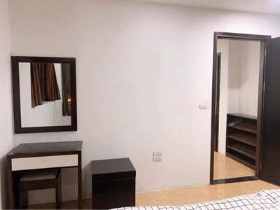 Cho thuê căn hộ tầng 4 mặt phố giải phóng ngay bách kinh xây, 45m2, full đồ, ở gđ, nhóm 3 ng 2