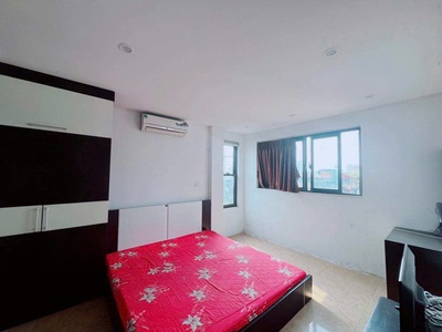 Cho thuê căn hộ tầng 4 mặt phố giải phóng ngay bách kinh xây, 45m2, full đồ, ở gđ, nhóm 3 ng 4