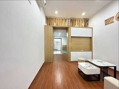 Cho thuê căn hộ tập thể tầng 3 90 phố lò đúc 40m2, full đồ ở gđ, nhóm 3 người 3