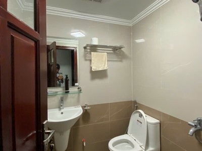 Bán nhà phố trạm, long biên - 6 tầng, thang máy xịn, 39 tỷ 4