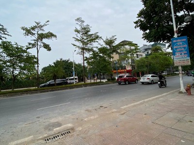 Bán nhà mới 7 tầng thạch bàn, long biên mặt tiền 3.6, giá 9 tỷ 3