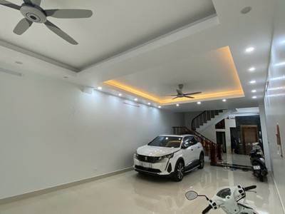 Bán nhà phố trạm, long biên - 6 tầng, thang máy xịn, 39 tỷ 1