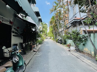 Bán nhà bạch đằng, p.24 , hxh ,2 tầng , 88m2,2 tầng, 4.1x21m, vuông 3