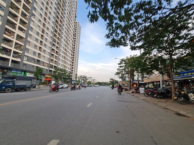 22 tỷ x có tòa văn phòng 82m2, 5 tầng mặt phố 25m tại trâu quỳ, gia lâm, hà nội. 2