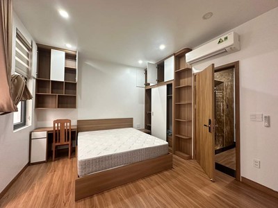 Cho thuê nguyên căn 5 phòng ngủ tại Vinhomes Marina 4