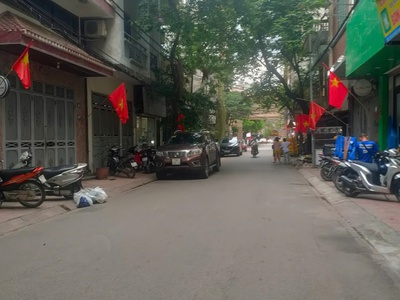 Bán nhà xuân la tây hô, dân xây, ô tránh, vỉa hè, 2 thoáng kinh doanh, 61m2 giá 18 tỷ 0