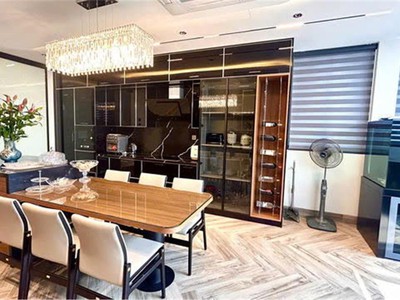 Bán nhà khu tđc-ngọc thụy 60m,6 tầng,thang máy,full nội thất sang chảnh,gara,giá 32 tỷ 0