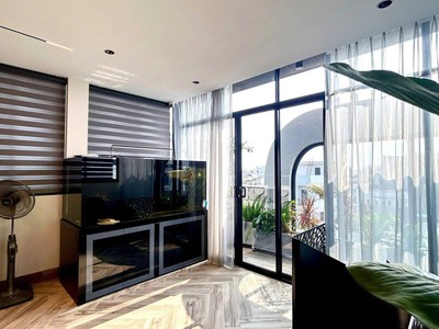Bán nhà khu tđc-ngọc thụy 60m,6 tầng,thang máy,full nội thất sang chảnh,gara,giá 32 tỷ 4