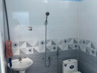 Bán nhà 200m2 mặt tiền vừa ở vừa kinh doanh, giá rẻ hơn trong hẻm 4