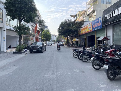 Bán 94,5m2 Shophouse Sông Hồng, trung tâm vùng lõi Gia Lâm, tiện ích ngập tràn 0