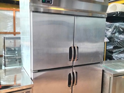 Tủ mát inox 4 cánh hiệu berjaya dung tích 1200L sản xuất malaysia 0
