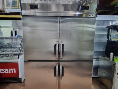 Tủ đông,mát inox 4 cánh berjaya 1200L sản xuất malaysia 0