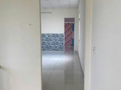 Bán nhà 6.5 tỷ mặt tiền kinh doanh đông đúc đường 15m Phạm Hùng cạnh các salon Xe 0