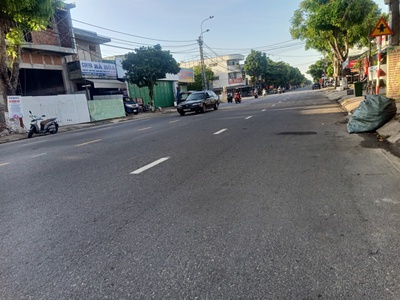Bán nhà 6.5 tỷ mặt tiền kinh doanh đông đúc đường 15m Phạm Hùng cạnh các salon Xe 1