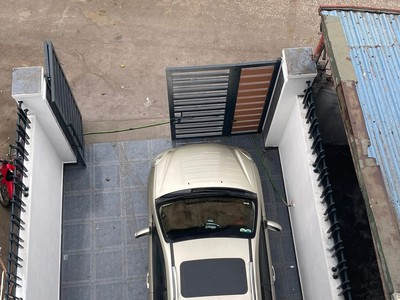 Bán Nhà 3 Tầng Ngõ 28 Cao Xanh,P.Cao Xanh. DT:82m2,MT:4m. Oto Đỗ Cửa 1