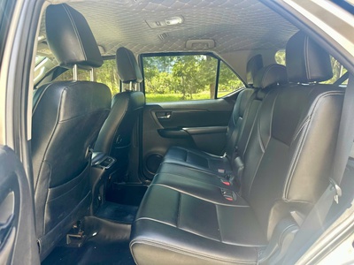 Bán xe Toyota Fortuner 2.4G 4x2 MT 2021, màu bạc. 11